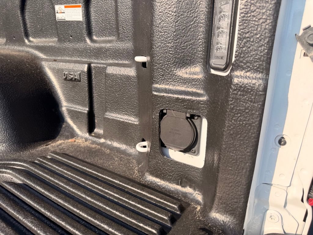 Used 2025 Chevrolet Silverado 1500 LT AWD/4WD image 38