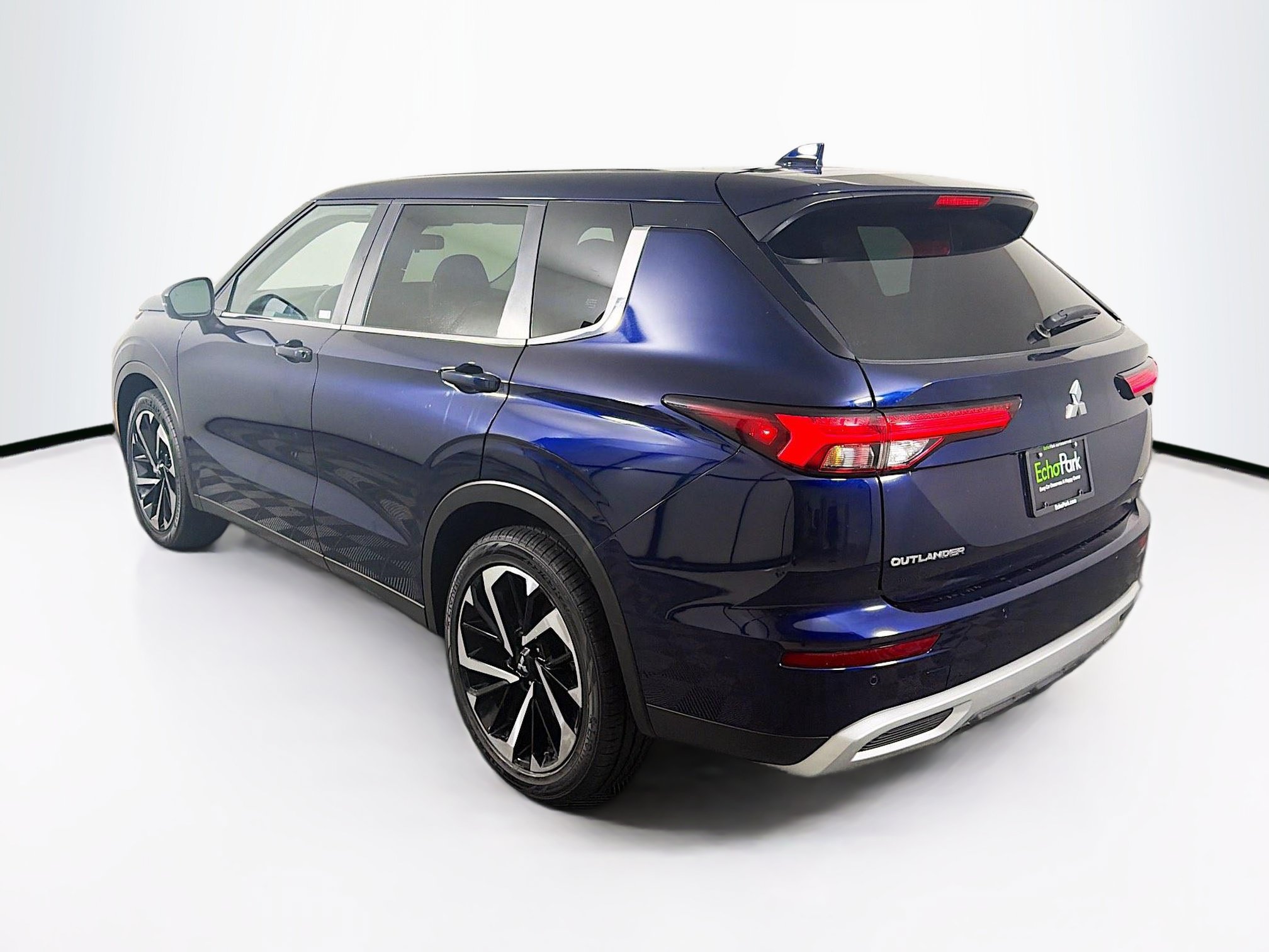 Used 2024 Mitsubishi Outlander SE FWD image 5