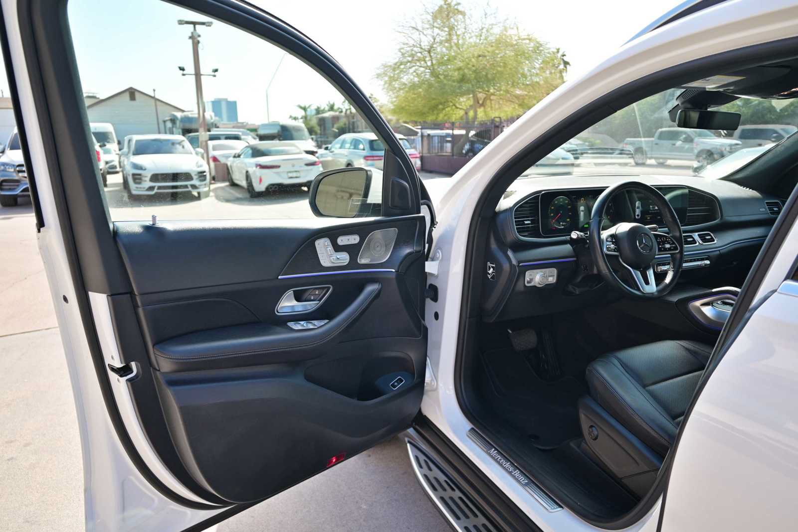 Used 2021 Mercedes-Benz GLS 450 4MATIC image 4