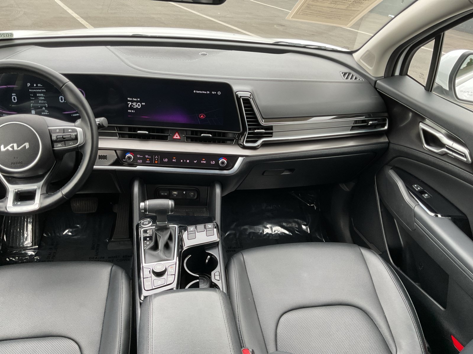 Used 2025 Kia Sportage EX FWD image 16