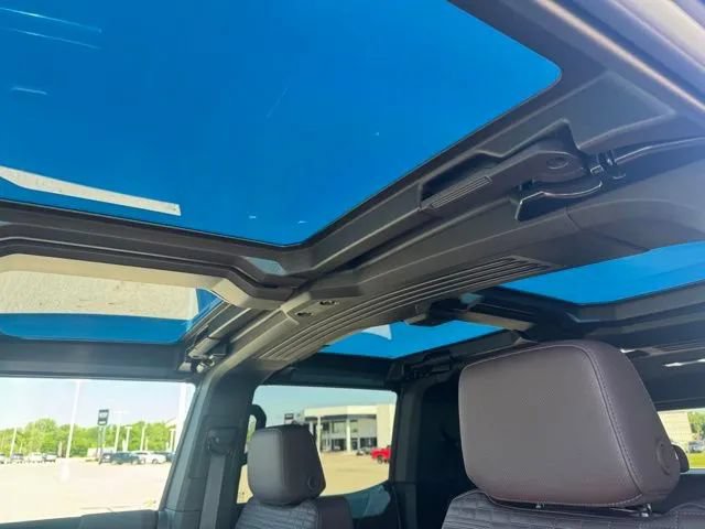 New 2026 GMC Hummer EV SUV w/ LPO, Illumination Package AWD/4WD image 11