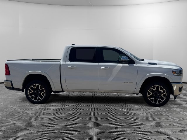 Used 2025 RAM 1500 Laramie AWD/4WD image 6