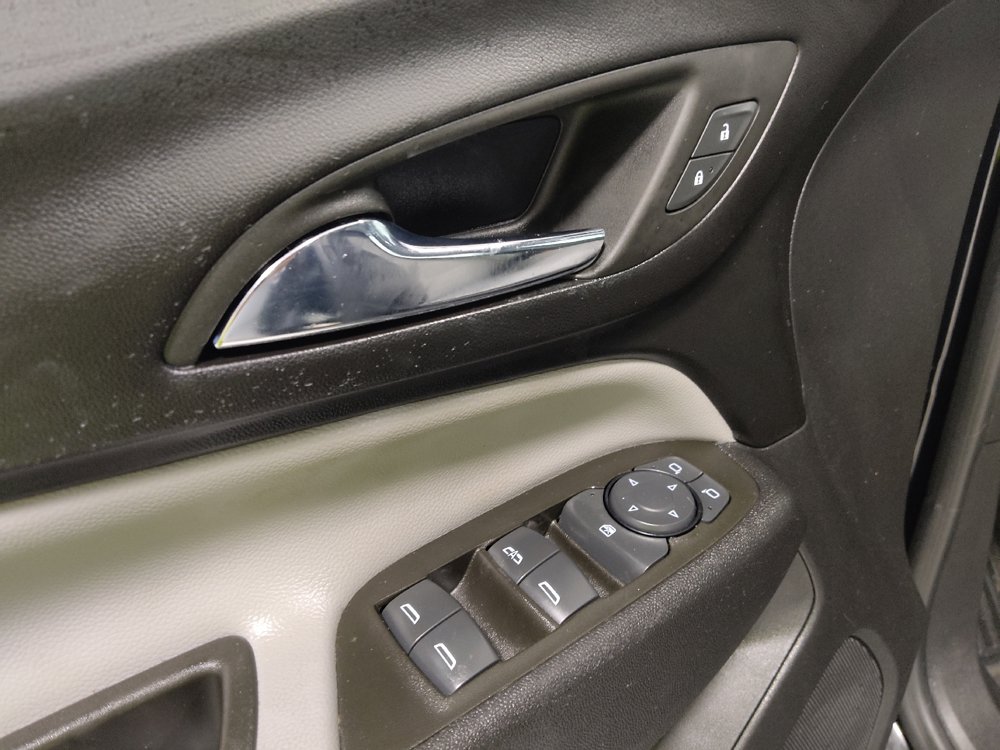 Used 2023 Chevrolet Equinox LS AWD/4WD image 27