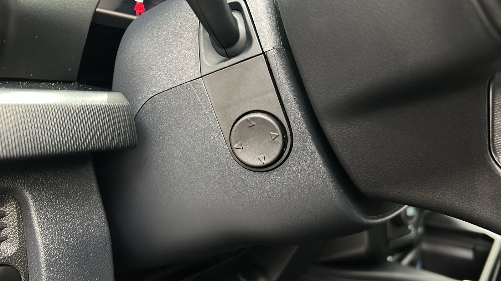 Used 2025 Ford F450 Platinum w/ FX4 Off-Road Package image 31