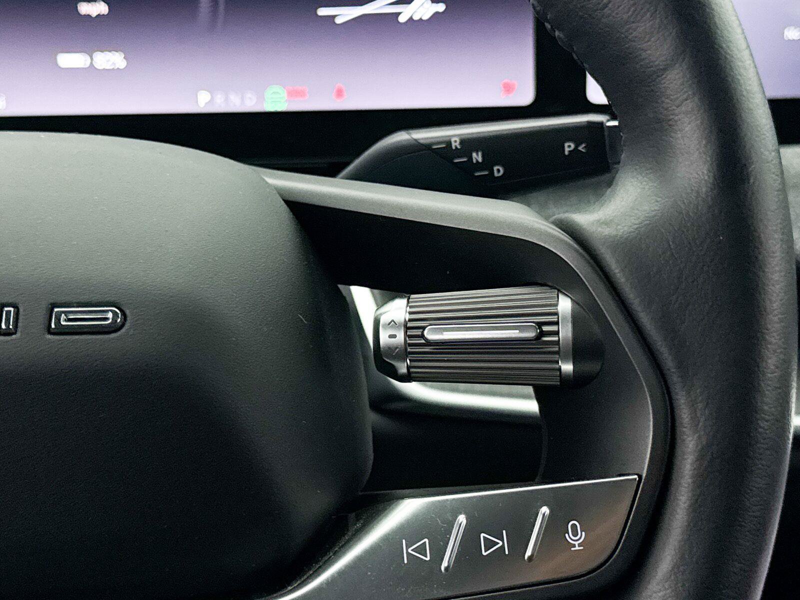 Used 2024 Lucid Air Pure RWD image 33