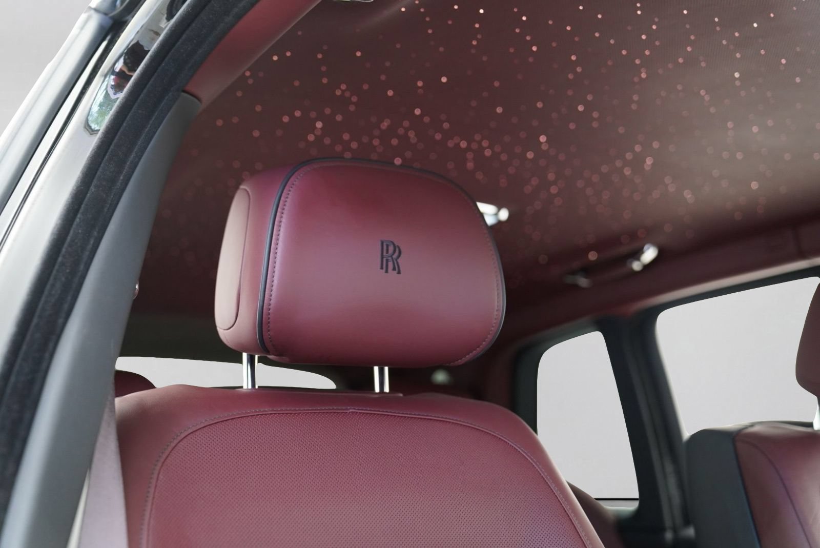 Certified 2020 Rolls-Royce Cullinan AWD/4WD image 37