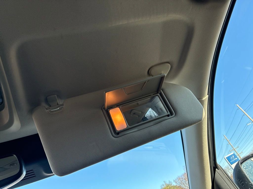 Used 2020 Mitsubishi Outlander SEL image 40