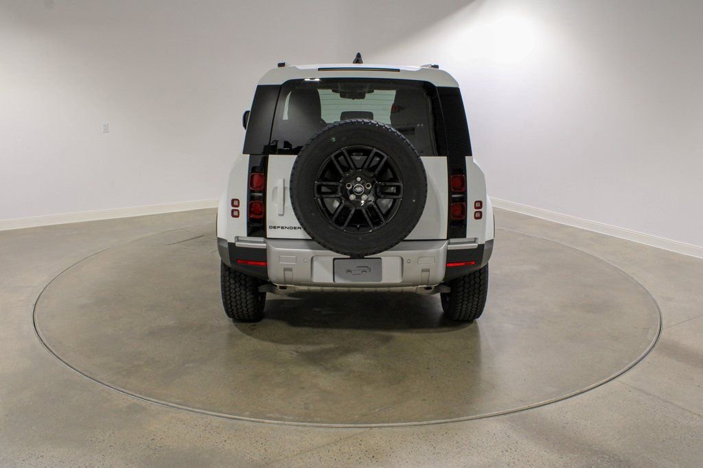 Used 2025 Land Rover Defender 90 S AWD/4WD image 4