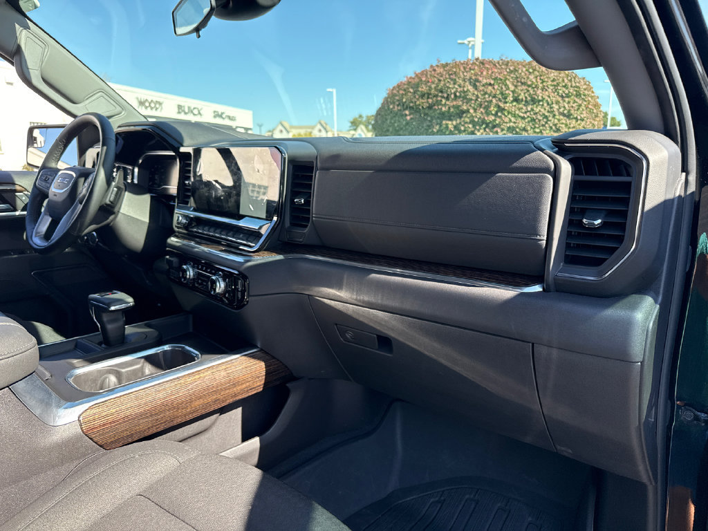 Certified 2024 GMC Sierra 1500 Elevation w/ LPO, Elevation Black Package AWD/4WD image 37