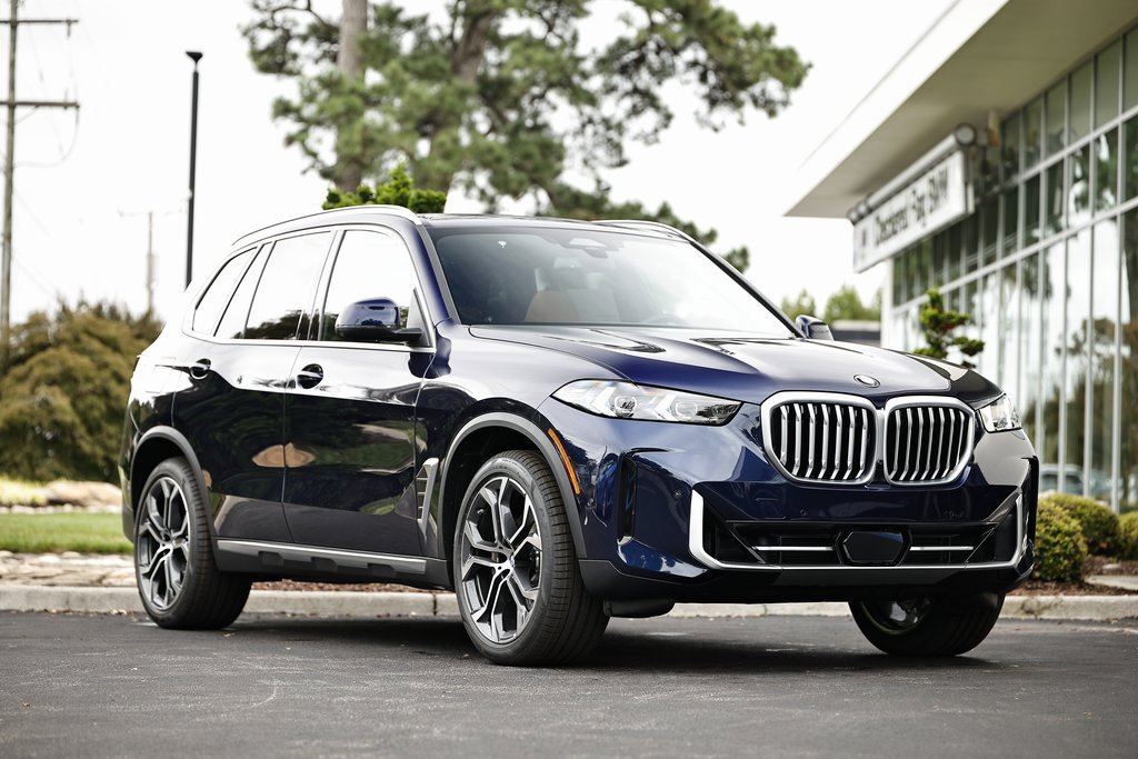 New 2026 BMW X5 xDrive40i w/ Executive Package