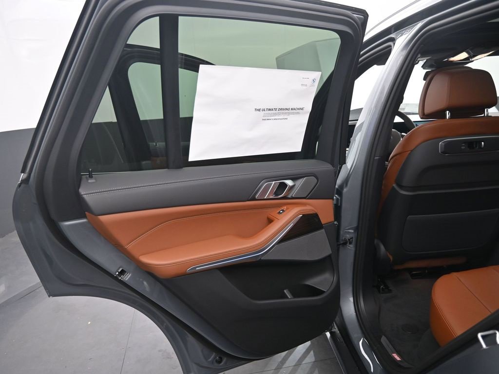Used 2026 BMW X5 xDrive50e w/ Premium Package image 32