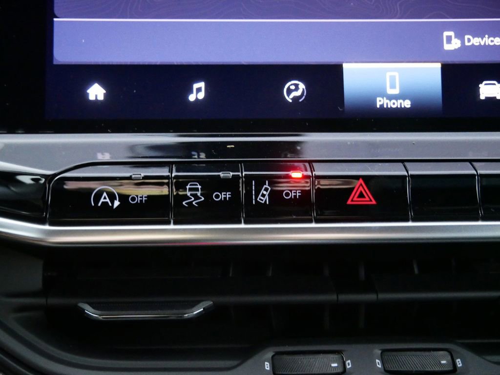 Used 2024 Jeep Compass Latitude image 42