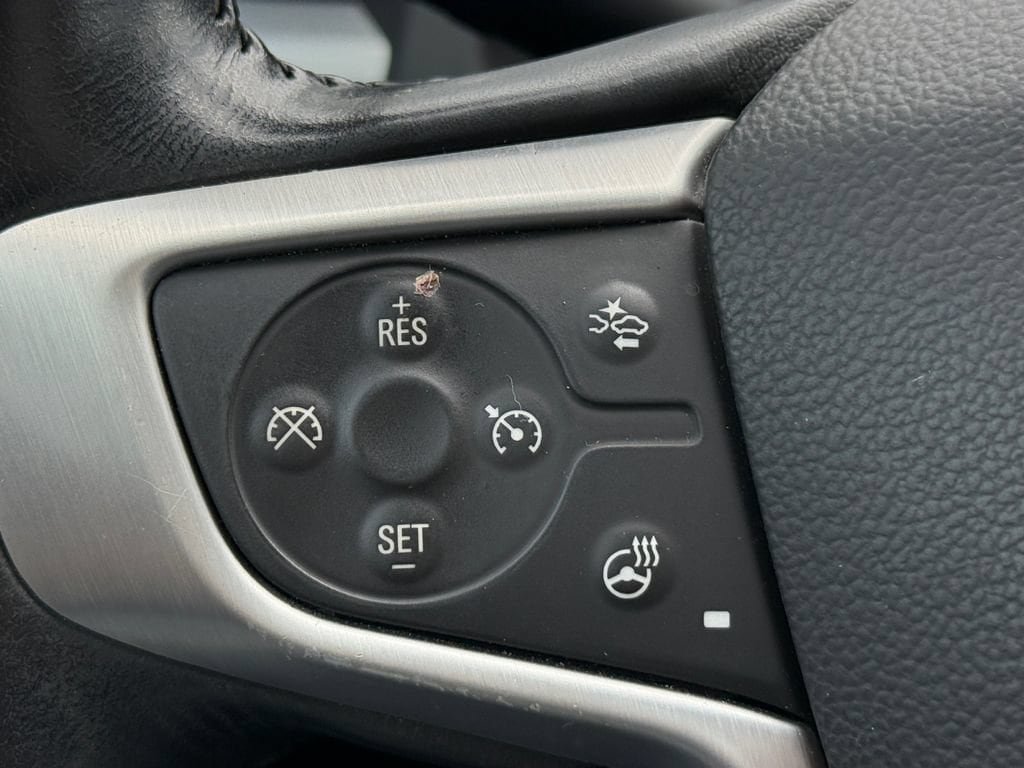 Used 2022 GMC Acadia SLT w/ Technology Package FWD image 24