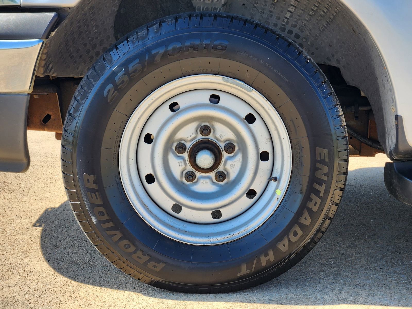 Used 2001 Ford F150 XLT image 13