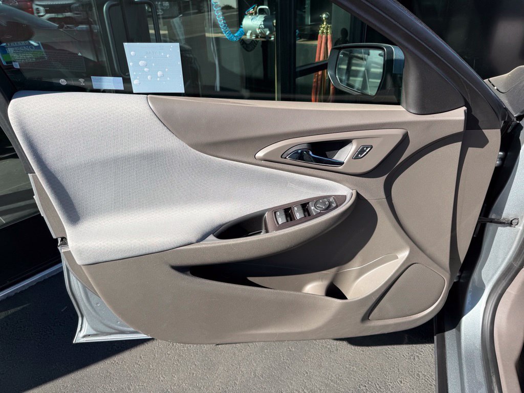 Used 2024 Chevrolet Malibu LT FWD image 30