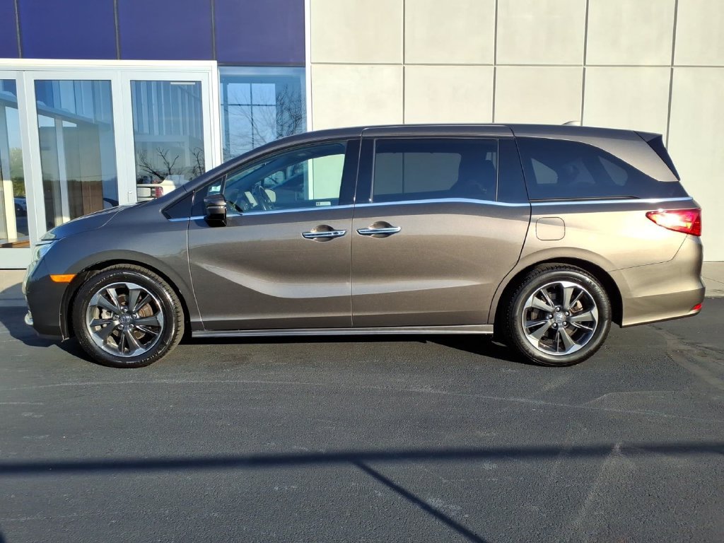 Used 2022 Honda Odyssey Elite image 3