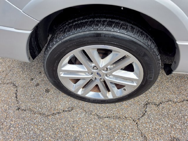 Used 2017 Ford Expedition EL Platinum AWD/4WD image 11