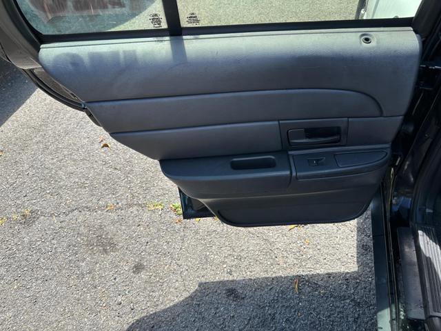 Used 2011 Ford Crown Victoria Police Interceptor image 11