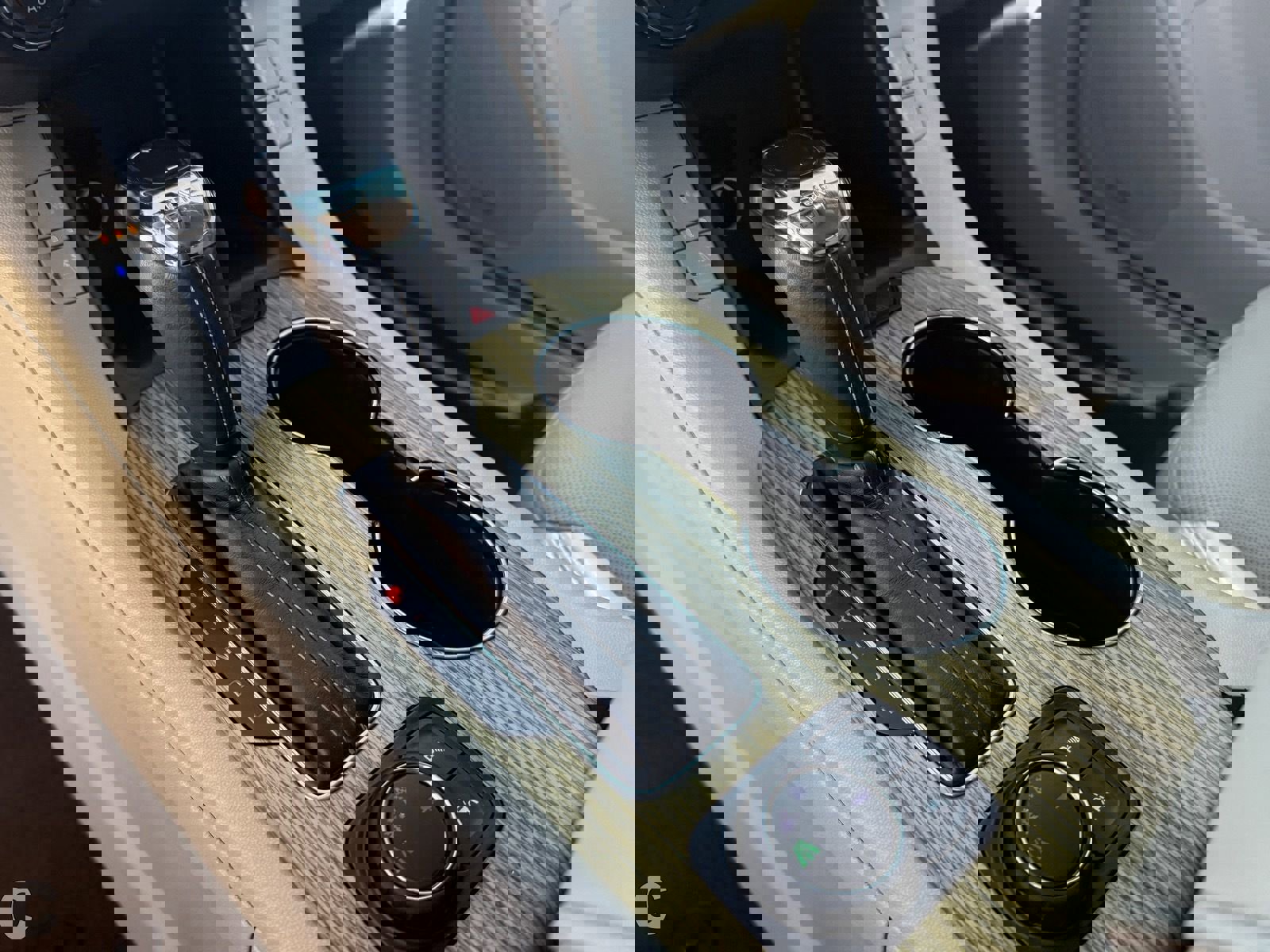 Used 2019 GMC Acadia Denali w/ Technology Package FWD image 21