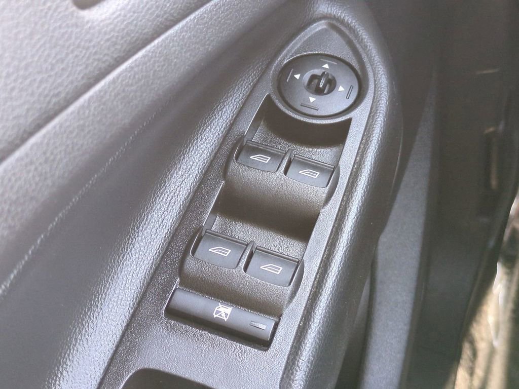 Used 2018 Ford Escape SE image 24