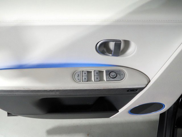 Used 2023 Hyundai Ioniq 5 Limited image 63