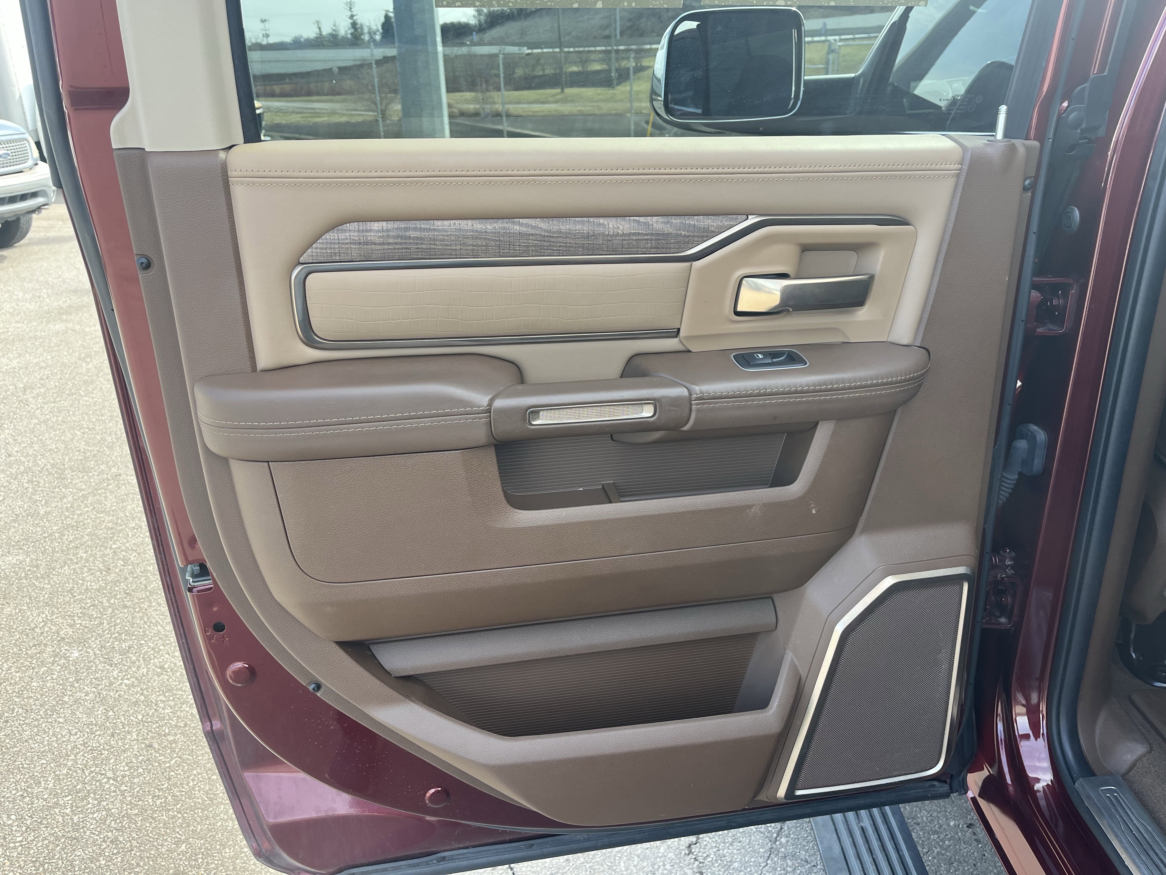 Used 2022 RAM 2500 Limited AWD/4WD image 11