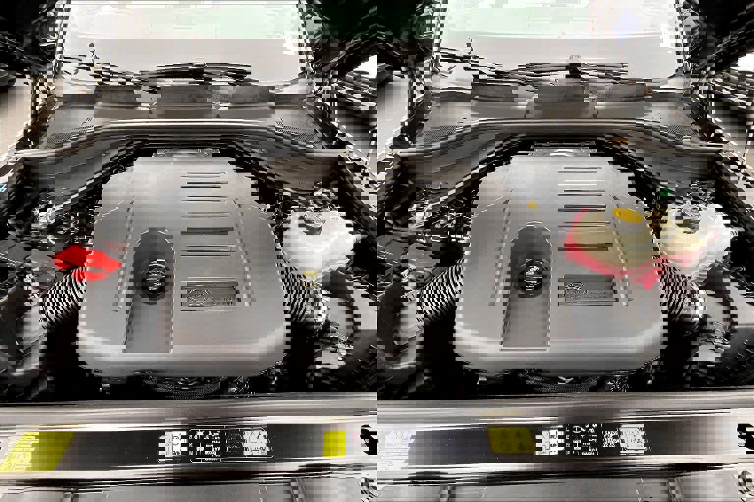 Used 2025 Land Rover Range Rover Sport Dynamic SE image 13