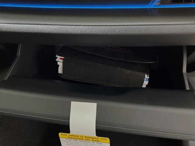 New 2026 Toyota Prius FWD image 32
