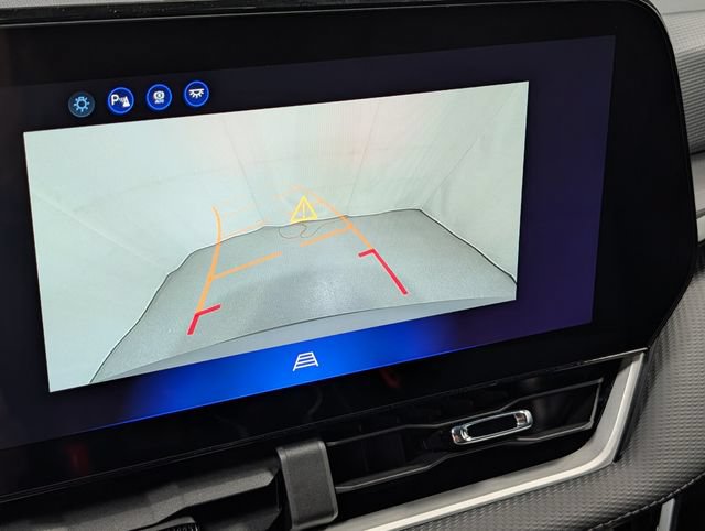 New 2027 Chevrolet Equinox LT w/ Convenience Package II FWD image 23