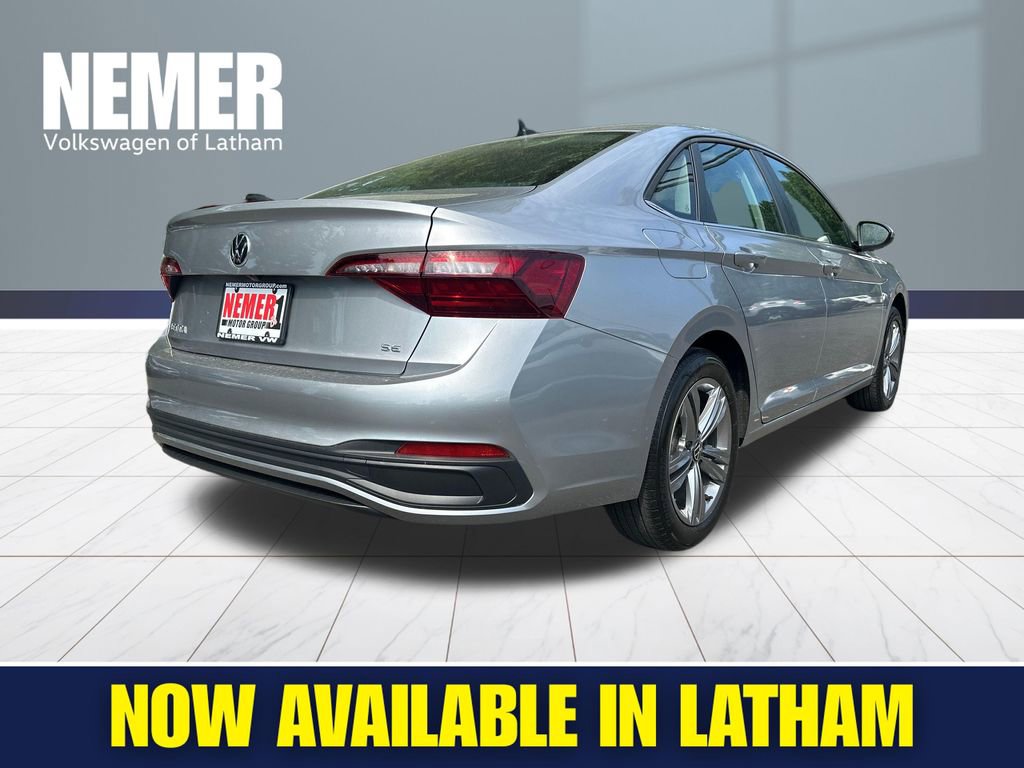 Used 2022 Volkswagen Jetta SE FWD image 4
