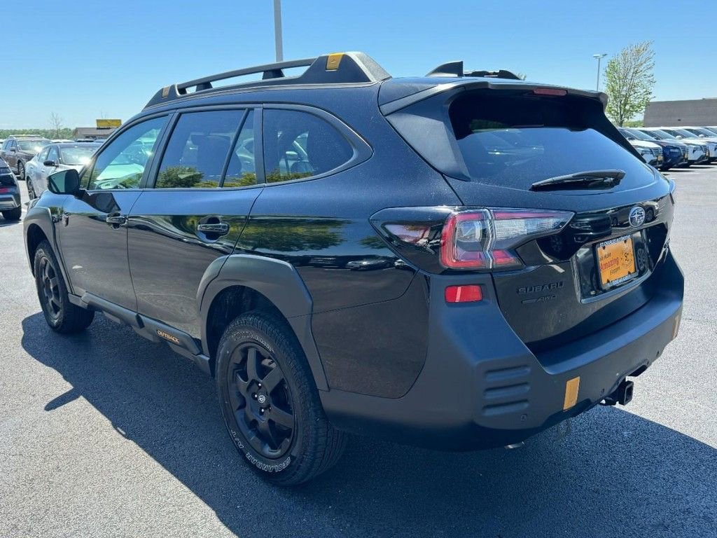 Used 2025 Subaru Outback Wilderness AWD/4WD image 5