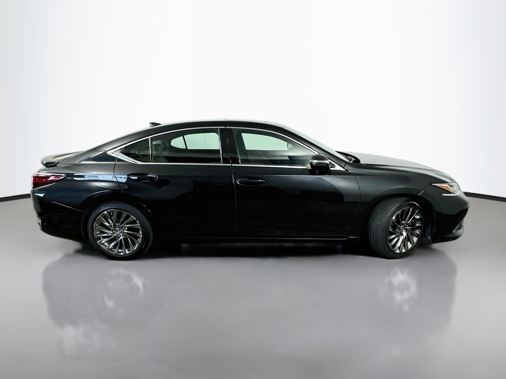 Certified 2025 Lexus ES 300h w/ Accessory Package (Z2) FWD image 8