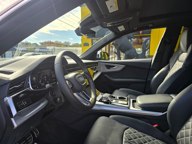 Used 2021 Audi SQ8 Prestige w/ Prestige Package AWD/4WD image 23