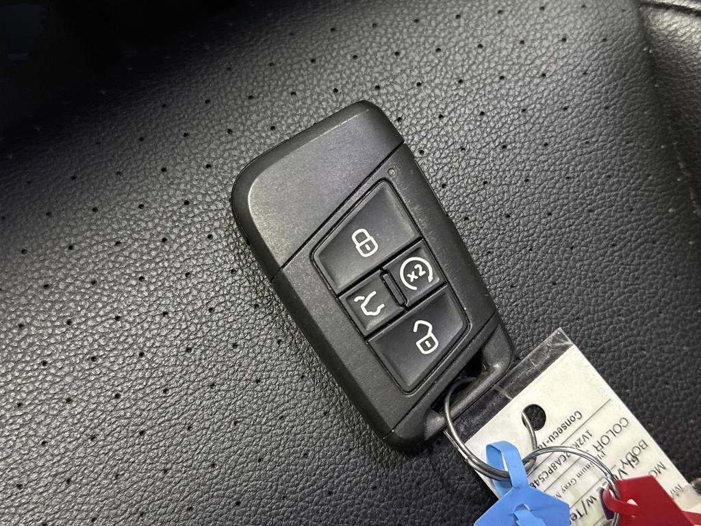 Used 2023 Volkswagen Atlas SE w/ Panoramic Sunroof Package image 26