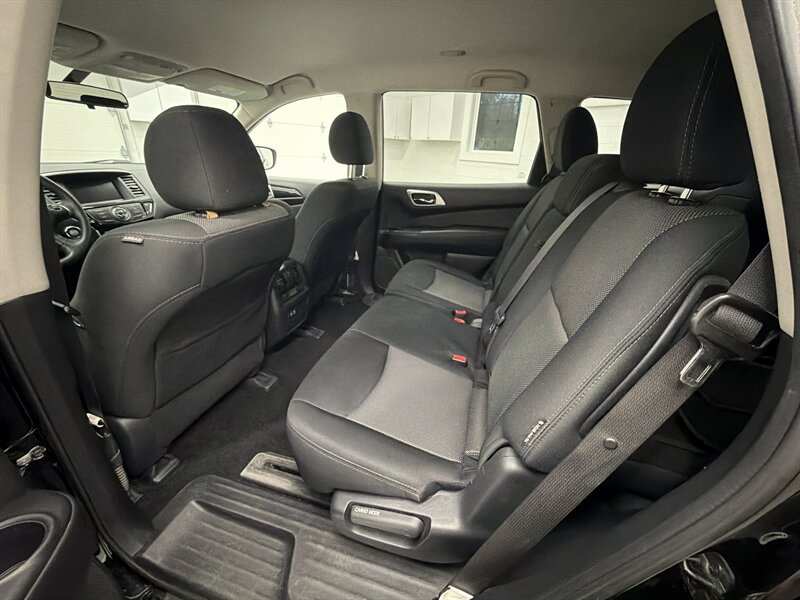 Used 2019 Nissan Pathfinder S AWD/4WD image 12