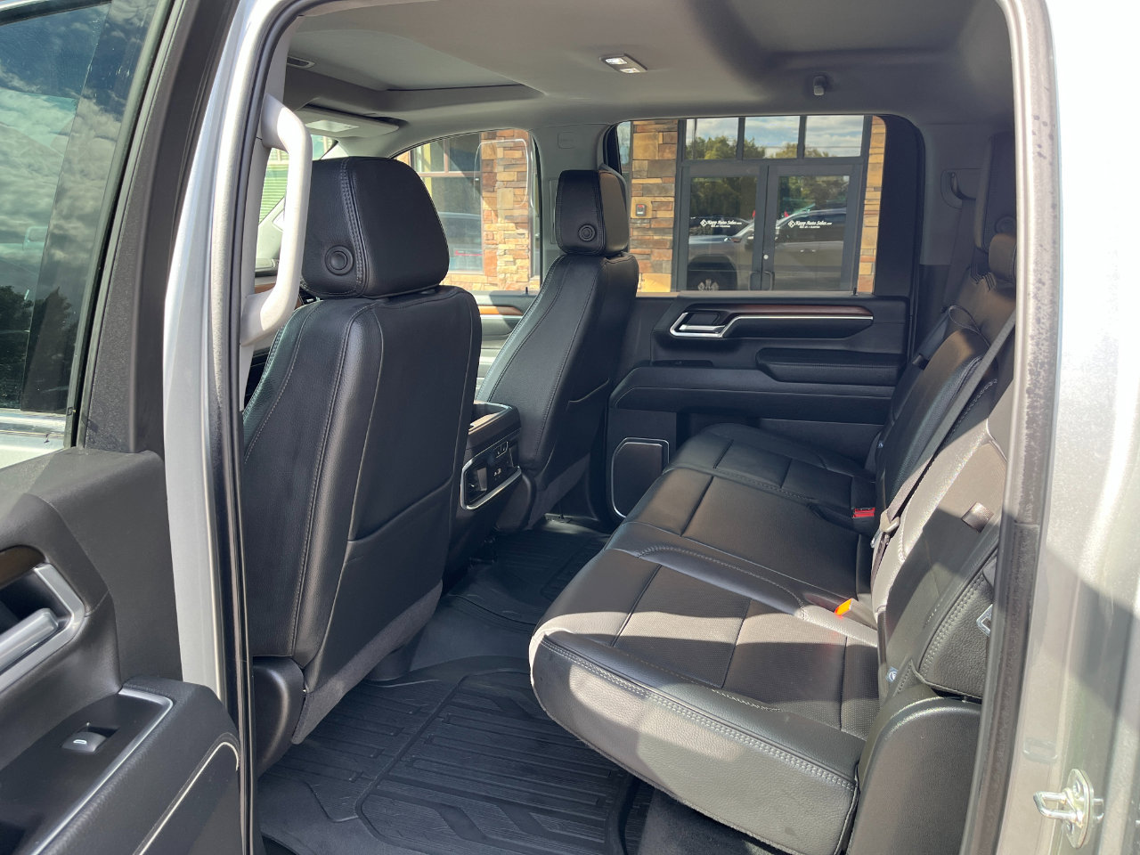 Used 2025 GMC Sierra 3500 Denali w/ Denali Reserve Package image 5