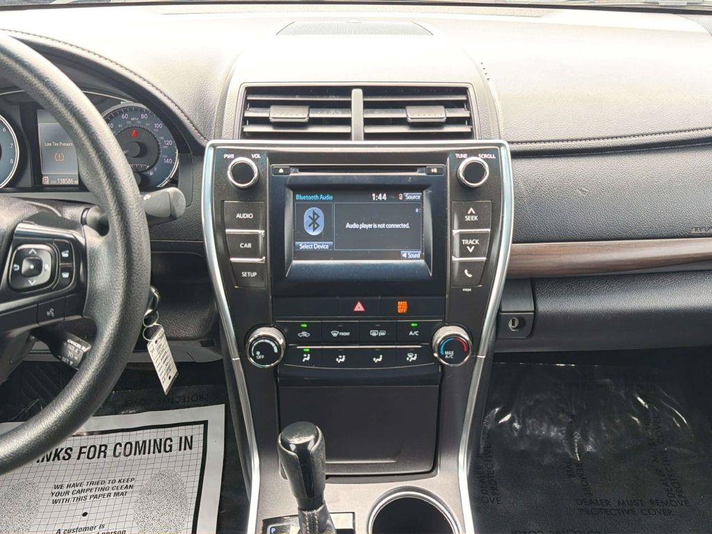 Used 2016 Toyota Camry LE FWD image 15