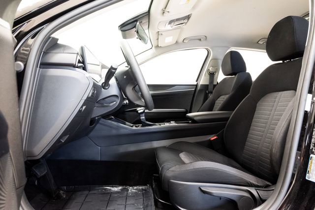 Used 2025 Kia K5 LXS image 11