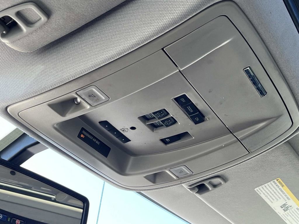 Used 2017 Chevrolet Silverado 1500 LTZ Z71 image 34