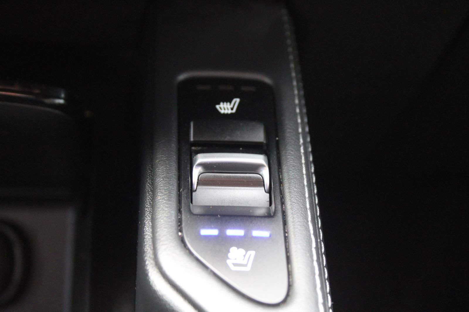 Used 2022 Kia Telluride SX w/ SX Prestige Package image 47