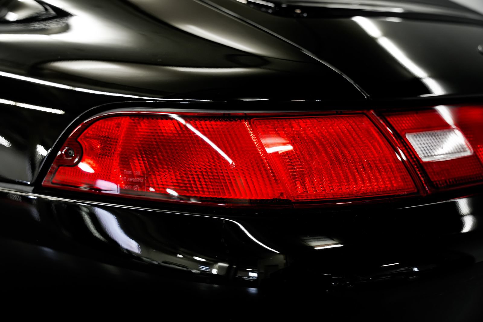 Used 1995 Porsche 911 Carrera RWD image 34