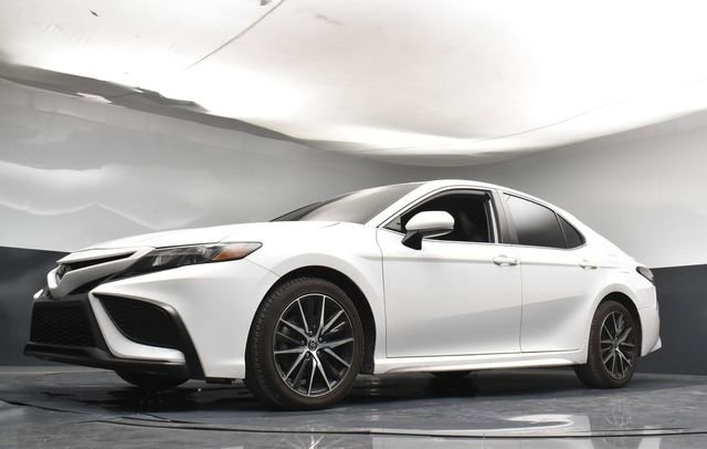 Used 2021 Toyota Camry SE image 33