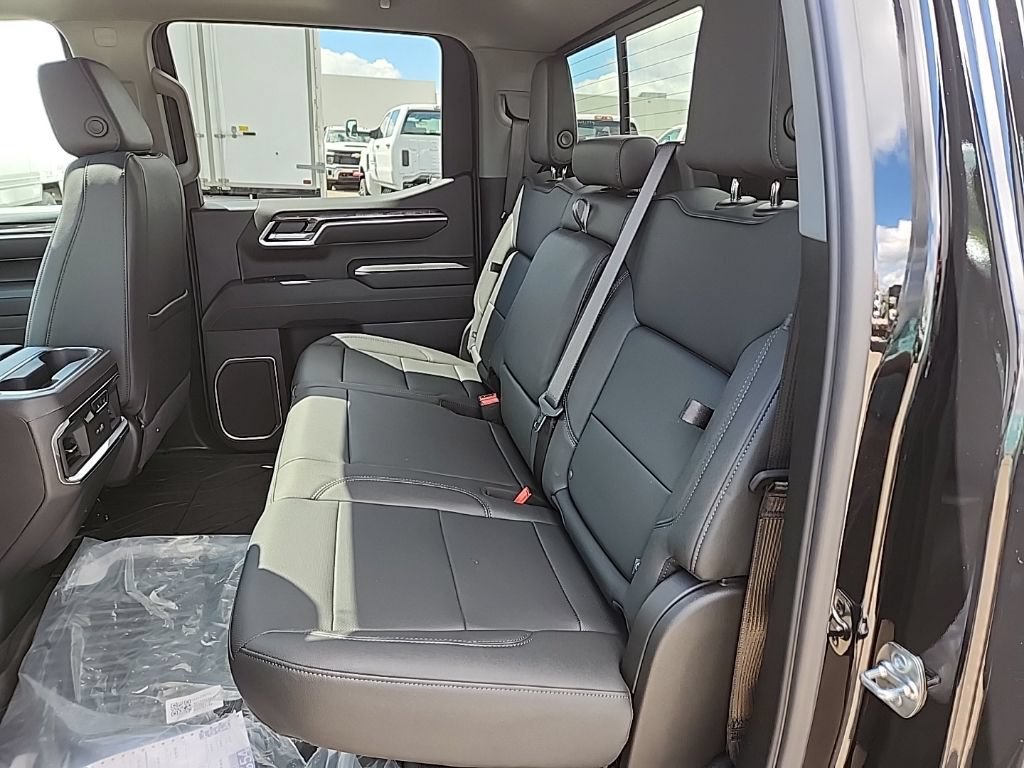 New 2026 Chevrolet Silverado 1500 LTZ w/ LTZ Premium Package AWD/4WD image 44