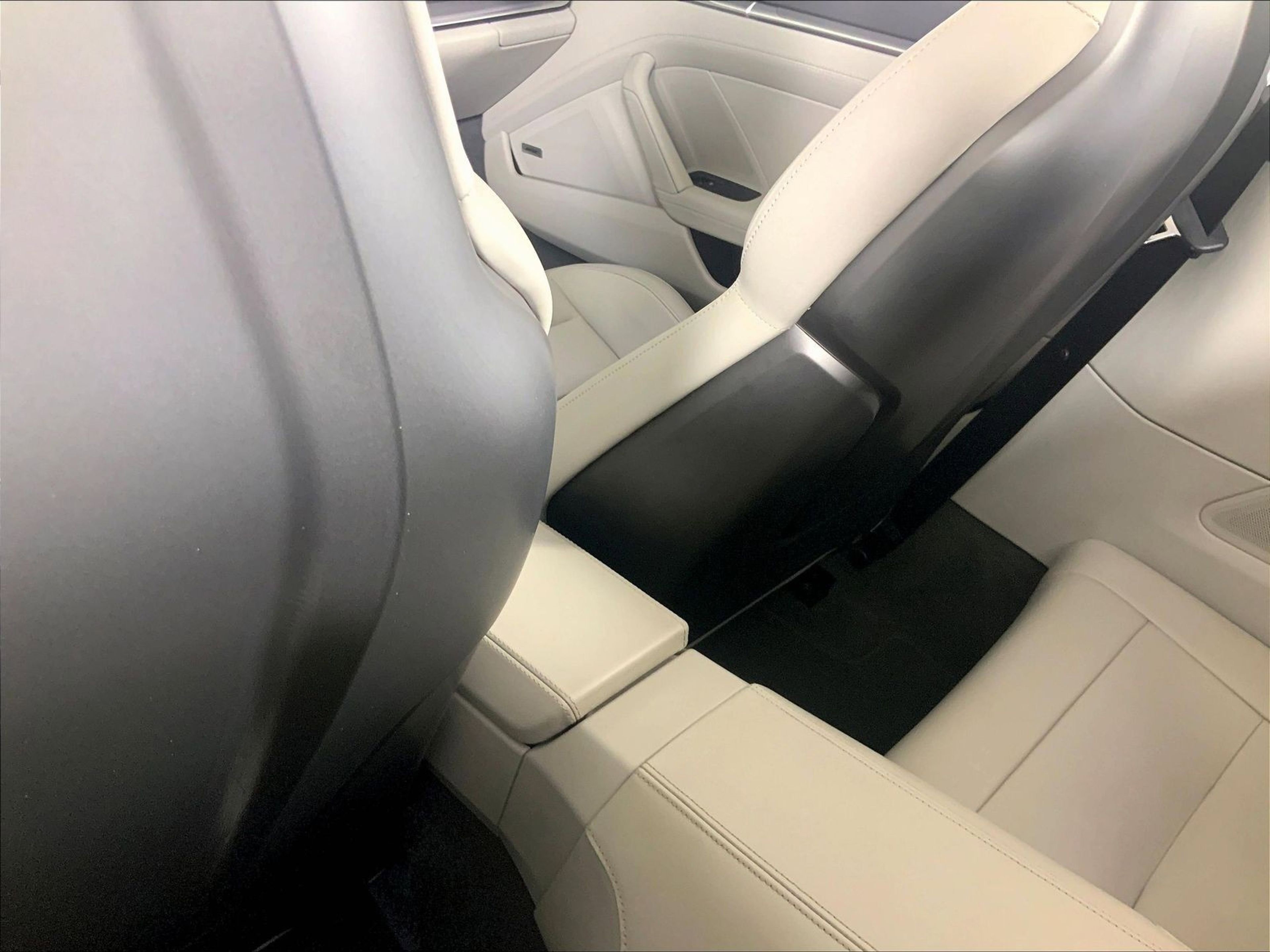 Certified 2022 Porsche 911 Carrera RWD image 21