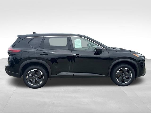 Used 2025 Nissan Rogue SV image 11