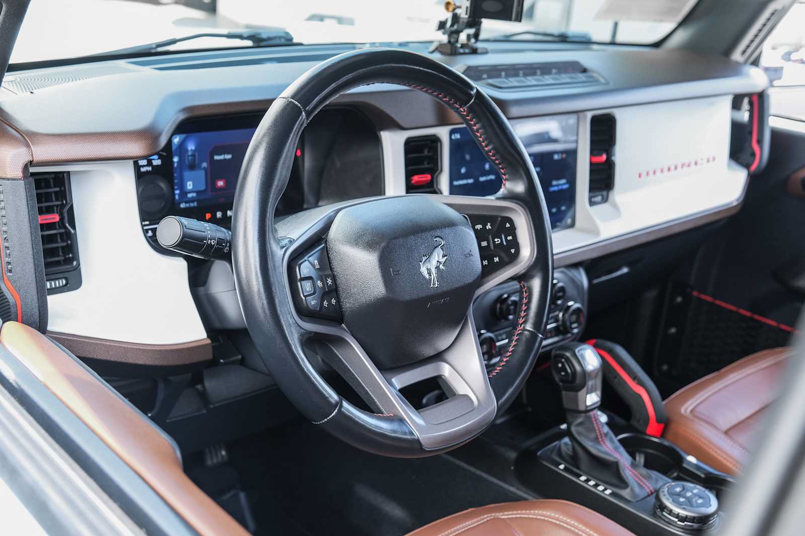 Used 2023 Ford Bronco Heritage Edition AWD/4WD image 21