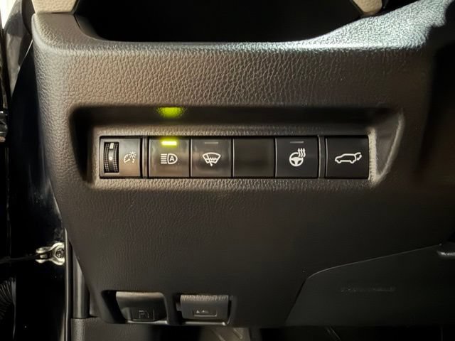 Used 2021 Toyota RAV4 XLE w/ Convenience Package AWD/4WD image 37