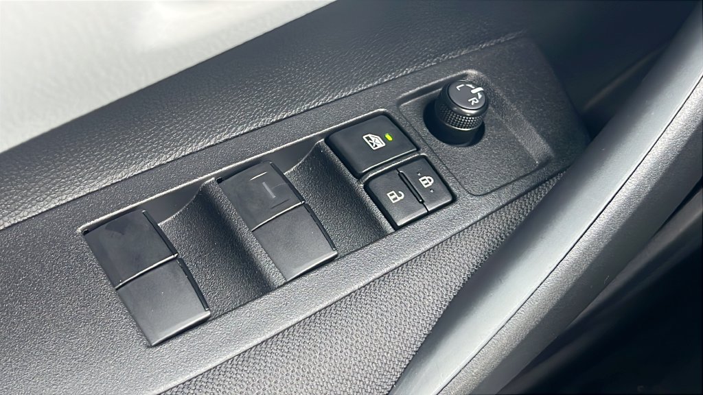 Used 2026 Toyota Corolla SE FWD image 17