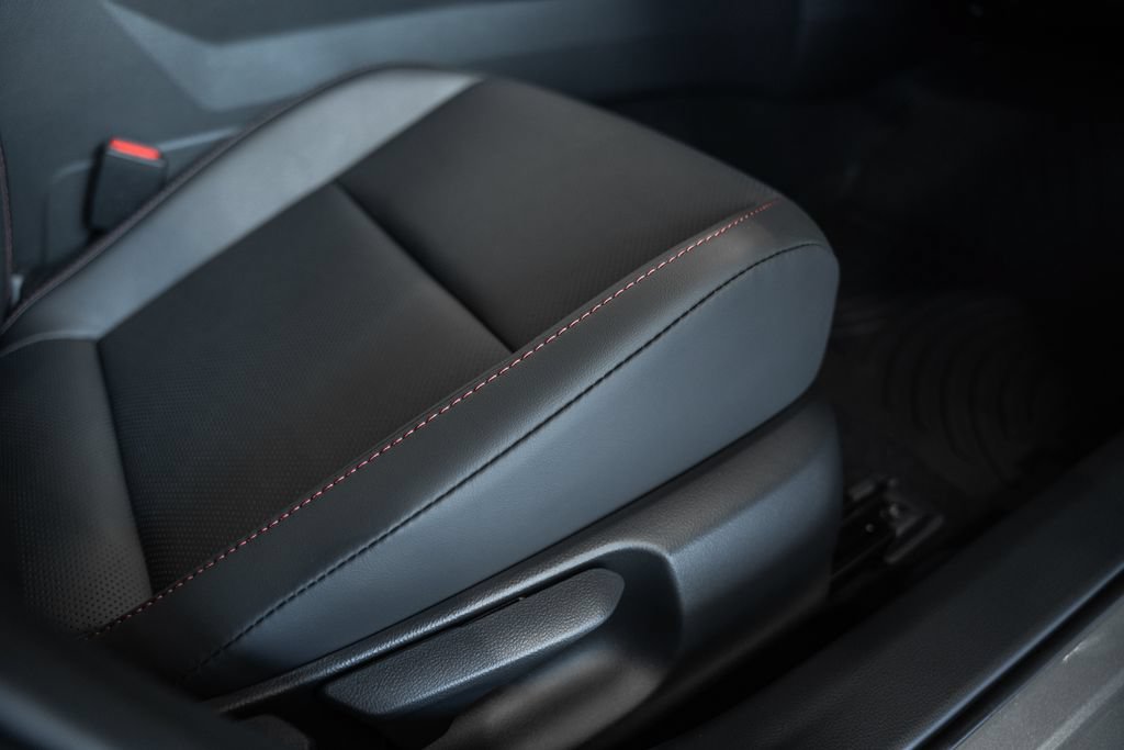 New 2026 Toyota Prius Plug-In Hybrid FWD image 32