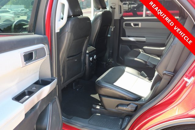 Used 2022 Ford Explorer XLT w/ Equipment Group 202A image 10
